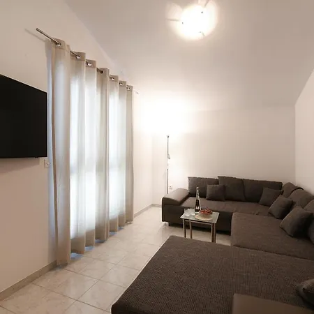 Ciklic Apartment *
